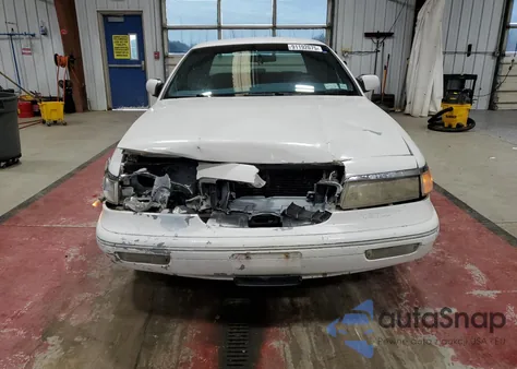 1996 Mercury Grand Marquis Gs z USA, uszkodzony, nr VIN 2MELM74W9TX666593